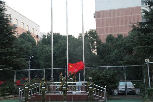 食品學院舉行2017 2018學年第一學期升國旗儀式